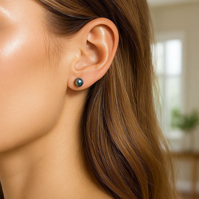 14k Yellow Gold Cultured Black Pearl Stud Earrings (6mm)