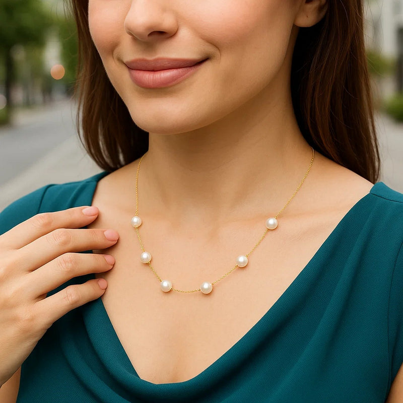14k Yellow Gold Necklace with White Pearls