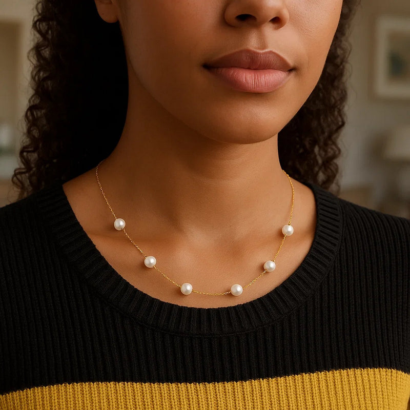 14k Yellow Gold Necklace with White Pearls