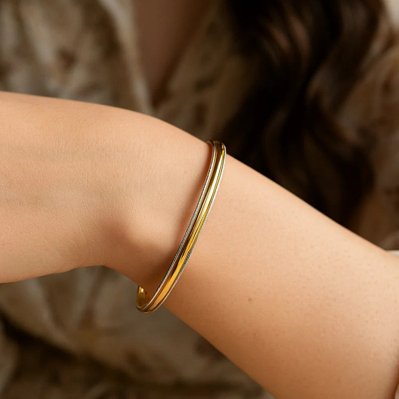Two Tone Minimalist Bangle in 14K Yellow Gold (4.10 mm)