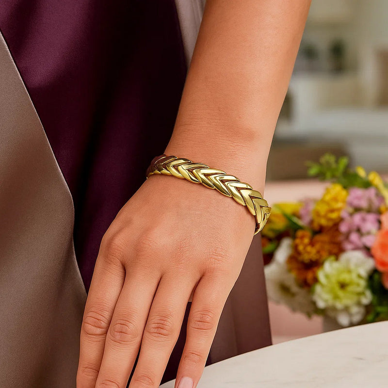 14K Yellow Gold Chevron Link Bangle (10.00 mm)