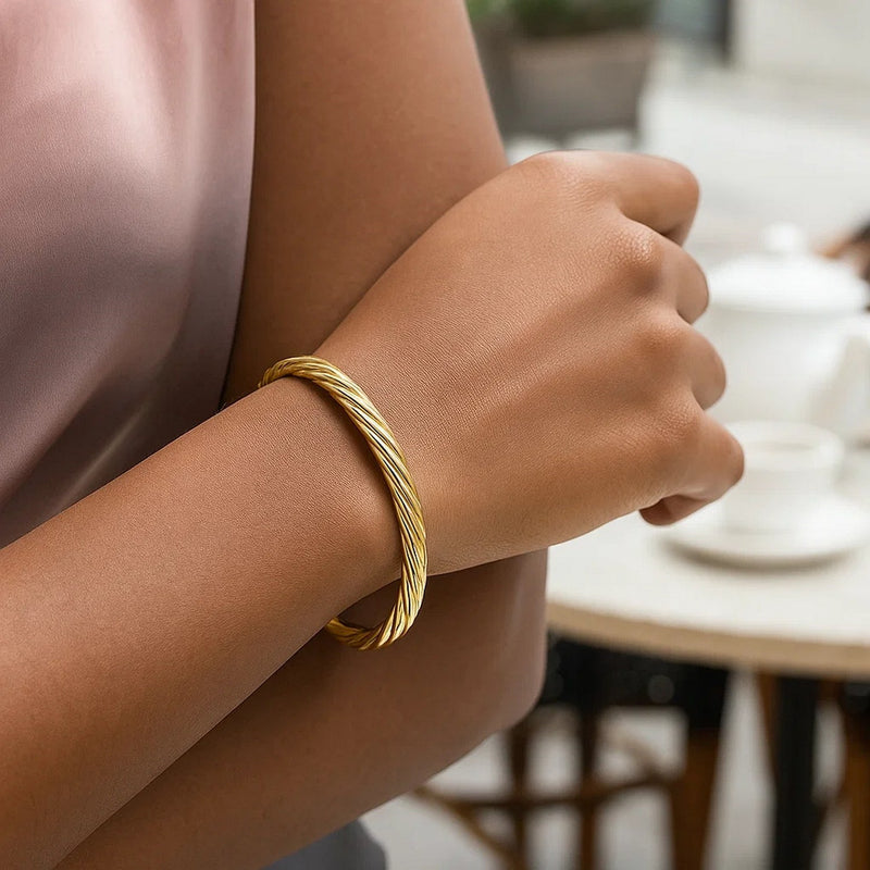 14k Yellow Gold Twist Bangle (5.30 mm)